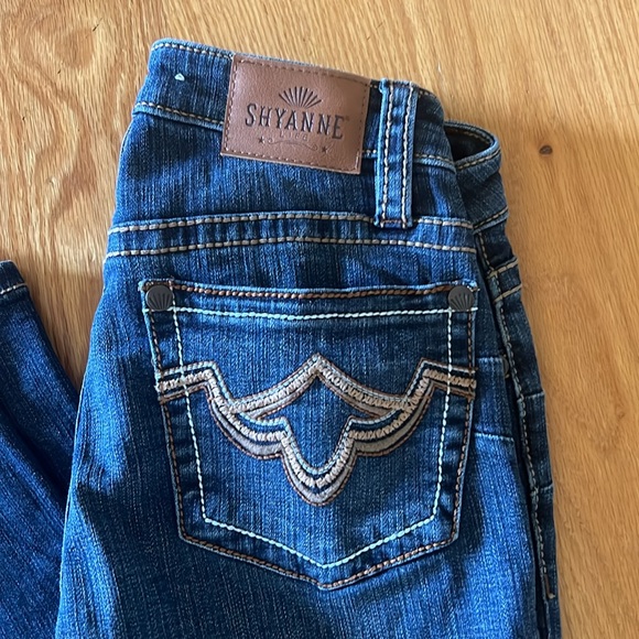 Shyanne Jeans - Picture 2 of 6